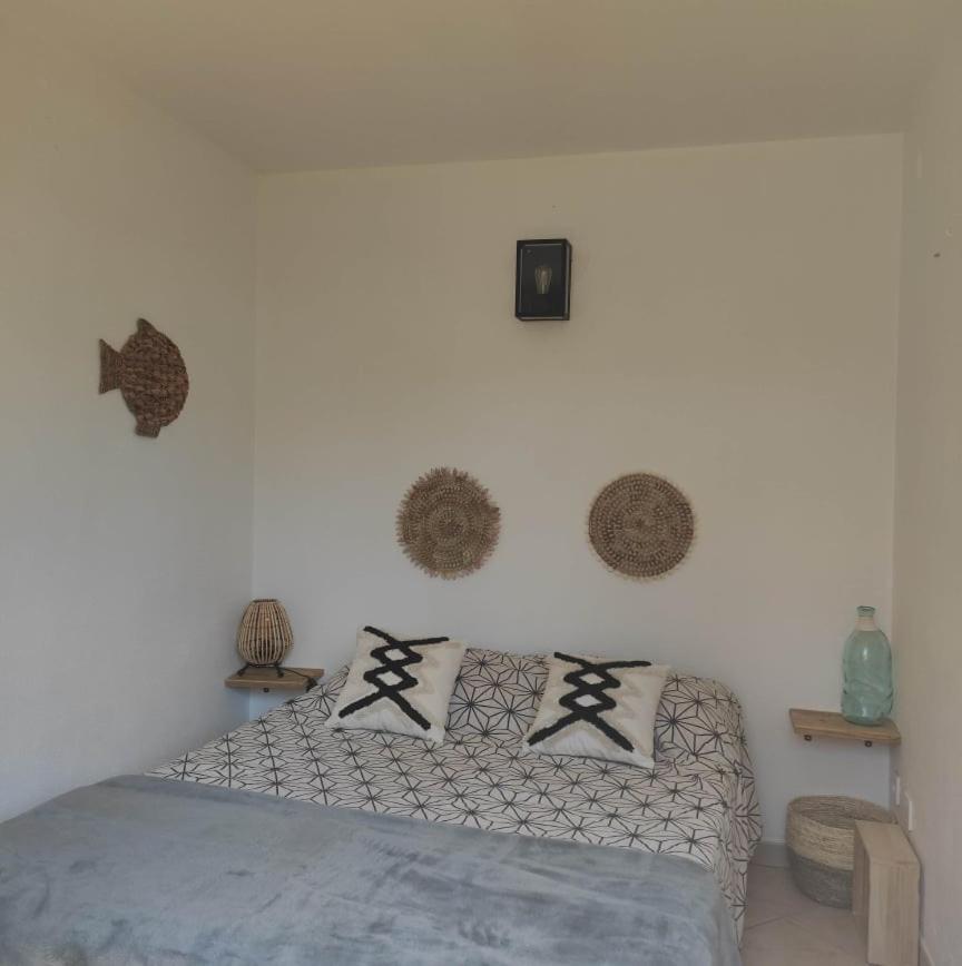 Les Capitelles 5 - Acces Direct A La Plage Depuis Le Jardin - T2 Avec Cabine - 6 Pers - Jardin - Piscine - Parking سان سيبريان المظهر الخارجي الصورة